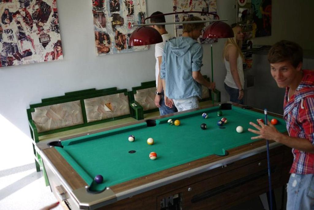 Hostel Huetteldorf Відень Екстер'єр фото