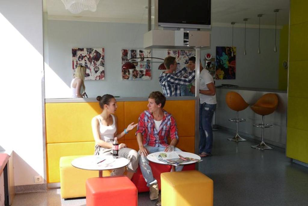 Hostel Huetteldorf Відень Екстер'єр фото