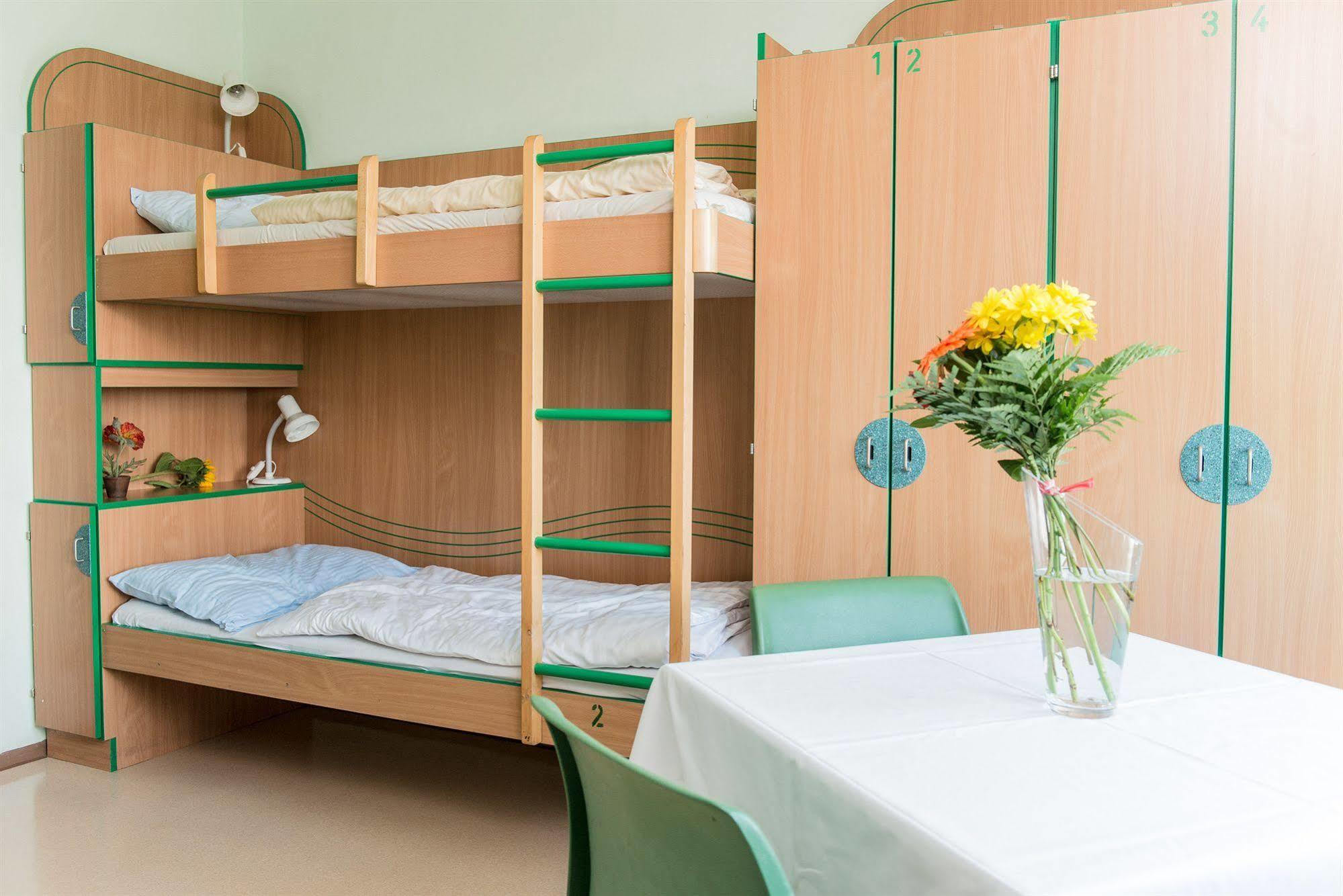 Hostel Huetteldorf Відень Екстер'єр фото