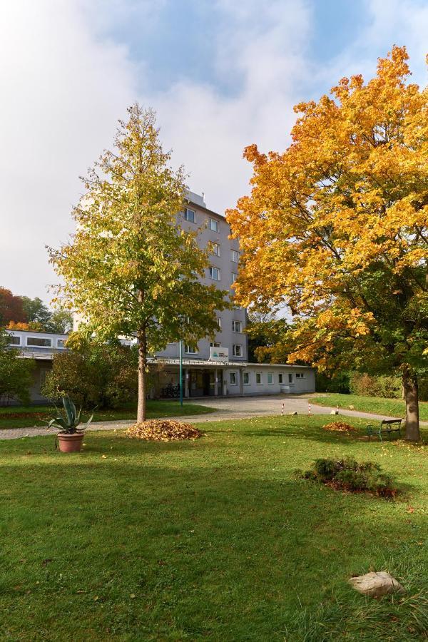 Hostel Huetteldorf Відень Екстер'єр фото